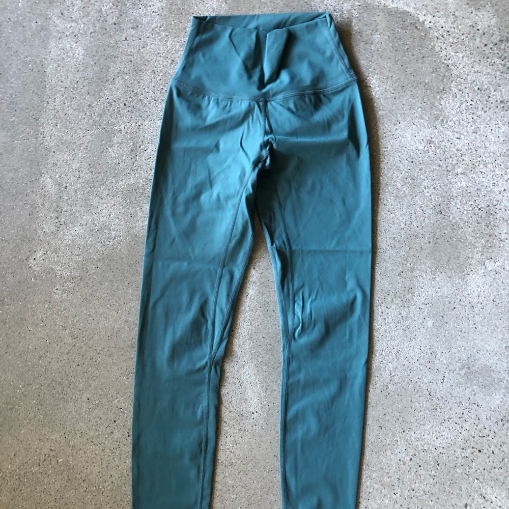 Born Primitive “your go to legging” aqua